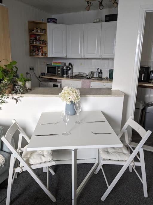 Peaceful Oasis By The Sea Apartment Edinburgh Ngoại thất bức ảnh